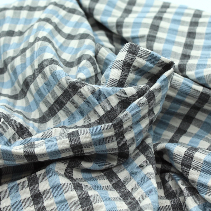 Tissu sergé de coton gaufré vichy gris / écru / bleu