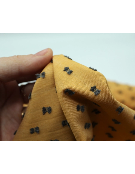 Coton sergé plumetis moutarde et anthracite