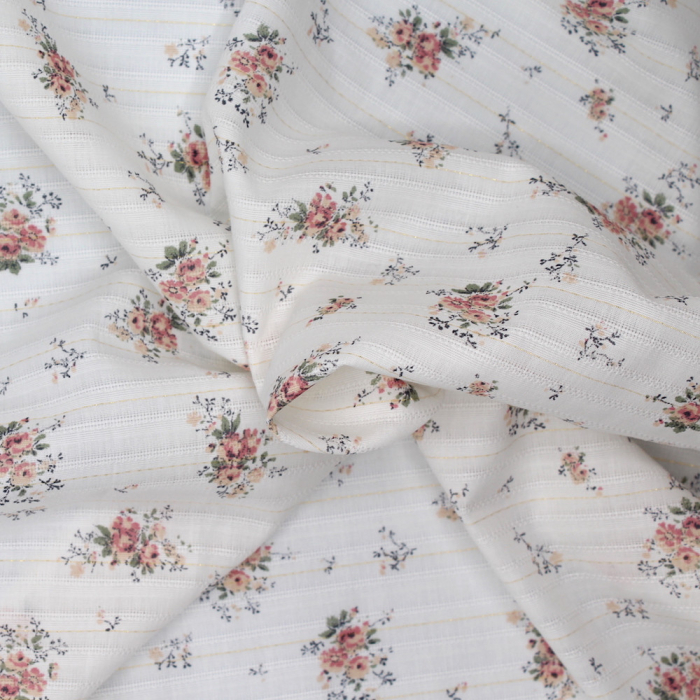 Tissu coton texturé / jacquard fleuri rose nude et lurex Tissus issus de l'agriculture biologique  - 1