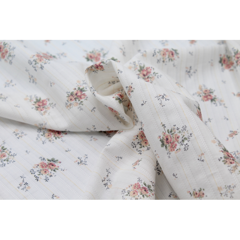 Tissu coton texturé / jacquard fleuri rose nude et lurex Tissus issus de l'agriculture biologique  - 3