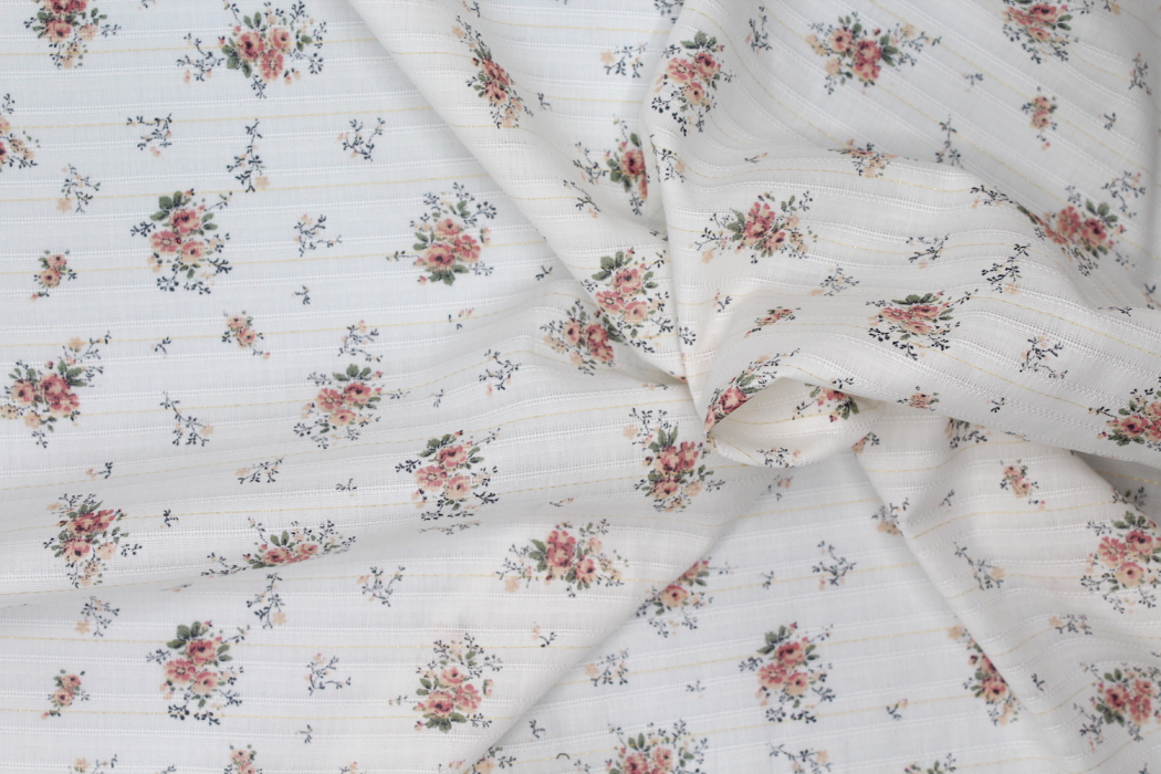 Tissu coton texturé / jacquard fleuri rose nude et lurex Tissus issus de l'agriculture biologique  - 5