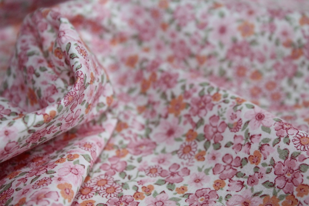 Batiste de coton SILKYNE imprimé fleuri rose