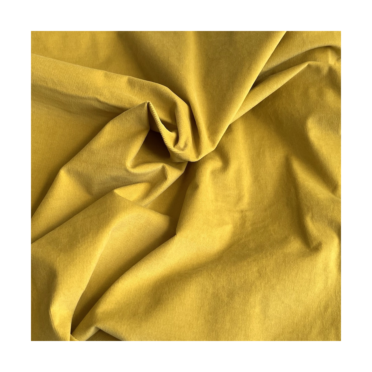 Velours milleraies stretch coton coloris safran Batikou - 1 Velours milleraies stretch coton coloris safran Batikou - 1
