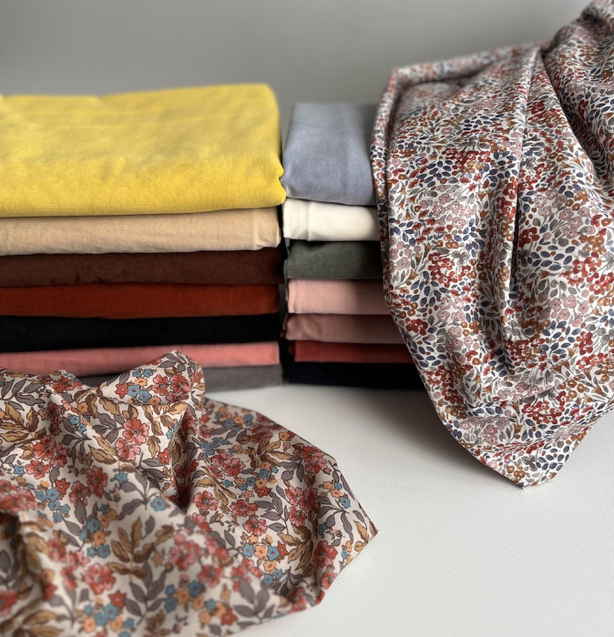 Annette - Batiste de coton SILKYNE à imprimé fleuri Tissus issus de l'agriculture biologique  - 8