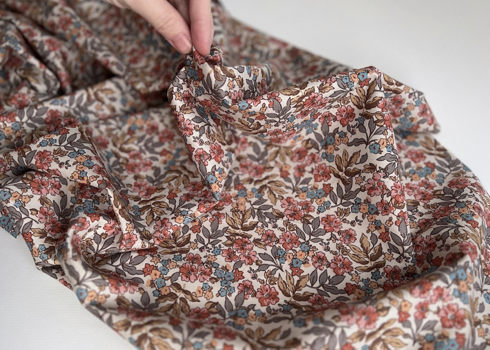 Fanelie - Popeline de coton BIO imprimé fleurs fanées Tissus issus de l'agriculture biologique  - 2