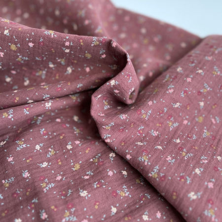 Double gaze de coton BIO lie de vin motifs fleuri Tissus issus de l'agriculture biologique  - 1