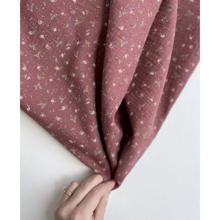 Double gaze de coton BIO lie de vin motifs fleuri Tissus issus de l'agriculture biologique  - 2