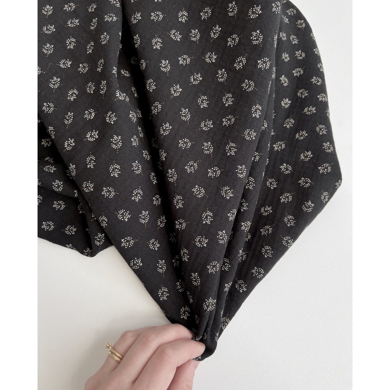 Double gaze de coton BIO noir motif branches Tissus issus de l'agriculture biologique  - 2