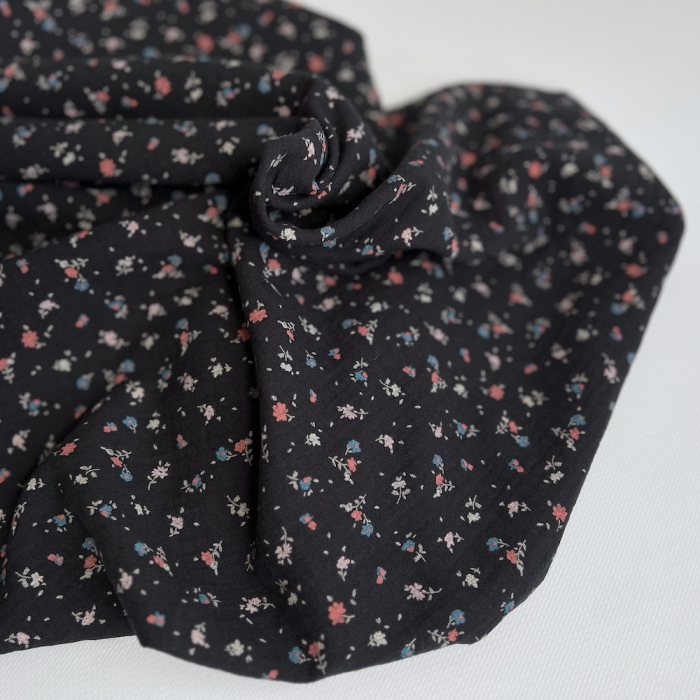 Double gaze de coton BIO anthracite motif fleuri Tissus issus de l'agriculture biologique  - 1