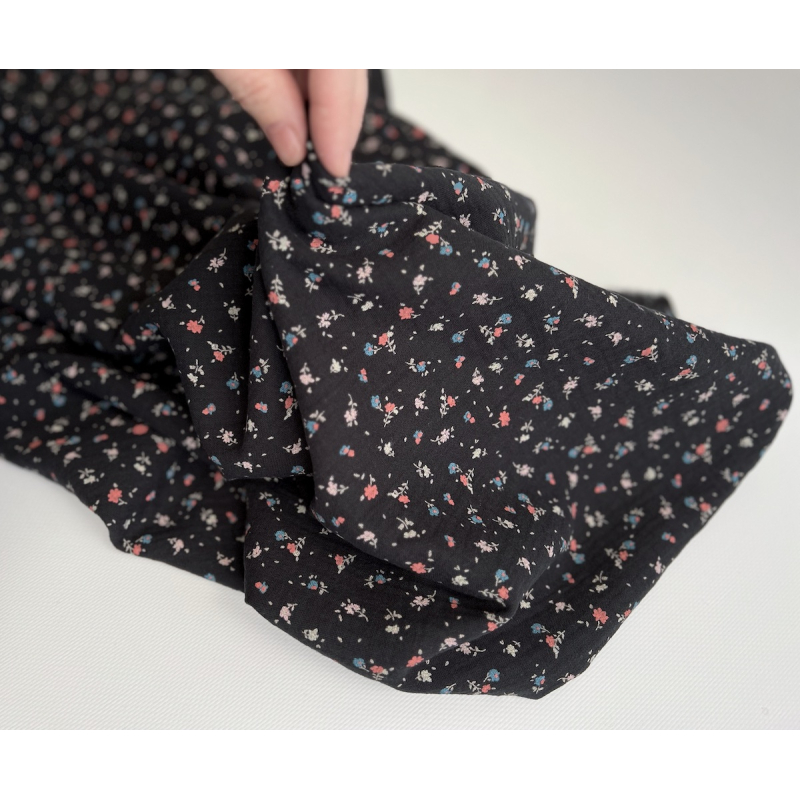 Double gaze de coton BIO anthracite motif fleuri Tissus issus de l'agriculture biologique  - 3