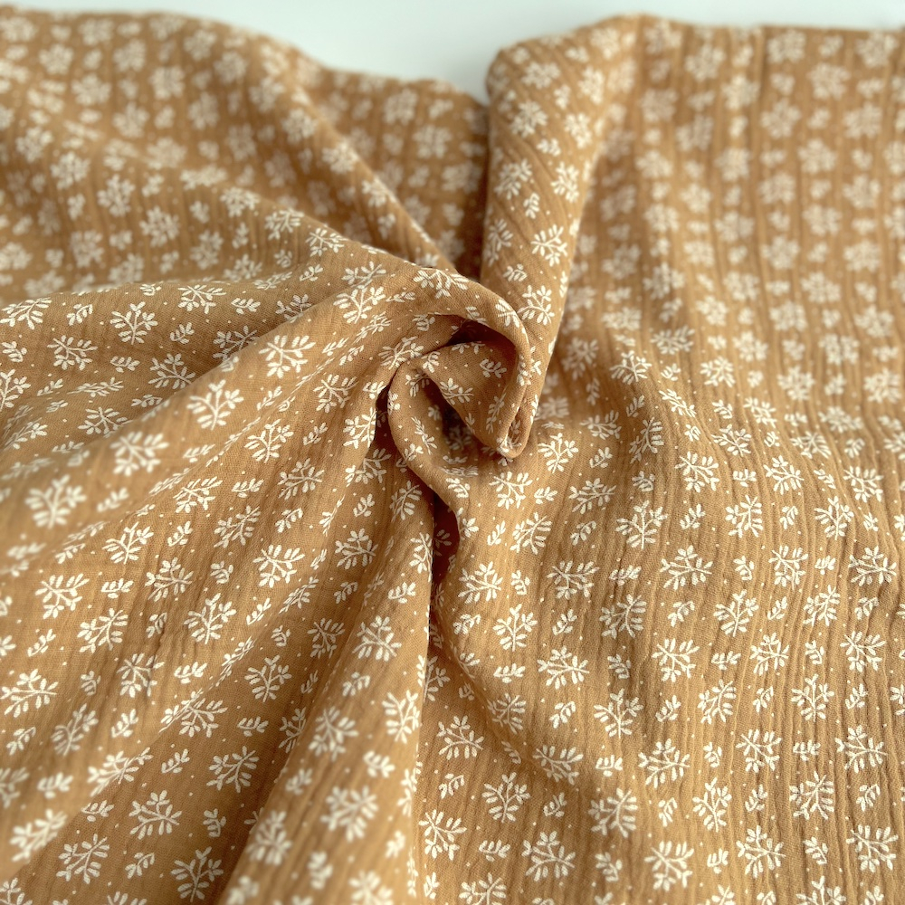 Double gaze de coton Meesya fond camel à motifs Batikou - 6