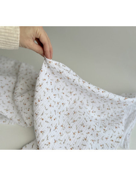 Double gaze de coton Janet blanc motifs fleuris naturel Batikou - 2