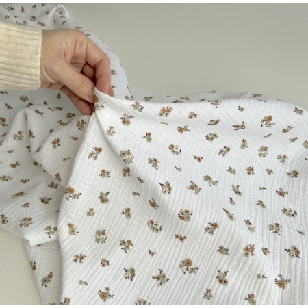 Double gaze de coton Hope blanc motifs fleuris Naturel Batikou - 2 Double gaze de coton Hope blanc motifs fleuris Naturel Batikou - 2