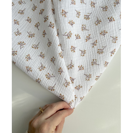 Double gaze de coton Judy blanc motifs fleuris naturel Batikou - 2 Double gaze de coton Judy blanc motifs fleuris naturel Batikou - 2
