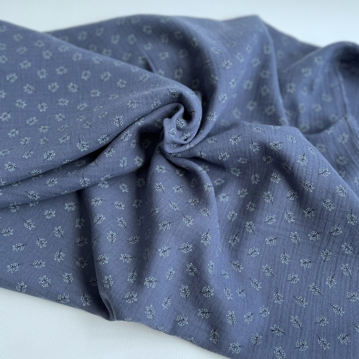 Double gaze de coton BIO bleu jean motif branches Tissus issus de l'agriculture biologique  - 1
