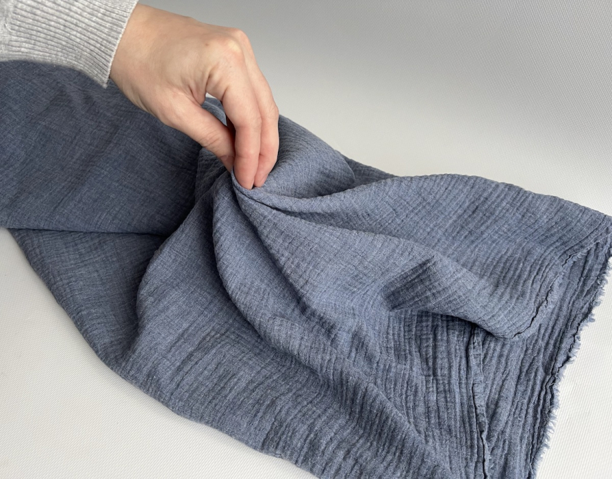 Double gaze de coton BIO chiné coloris bleu denim Tissus issus de l'agriculture biologique  - 3