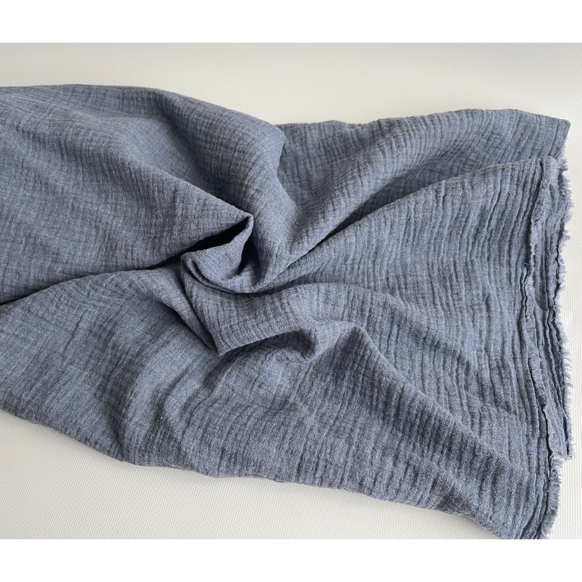 Double gaze de coton BIO chiné coloris bleu denim Tissus issus de l'agriculture biologique  - 5 Double gaze de coton BIO chiné coloris bleu denim Tissus issus de l'agriculture biologique  - 5