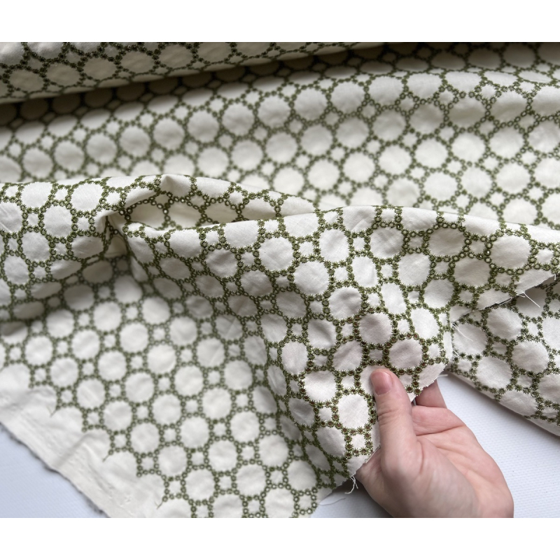 Popeline coton organique broderie vert olive Tissus issus de l'agriculture biologique  - 1 Popeline coton organique broderie vert olive Tissus issus de l'agriculture biologique  - 1