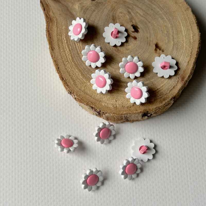 Bouton à queue forme marguerites / pâquerettes taille 15mm rose Batikou - 1