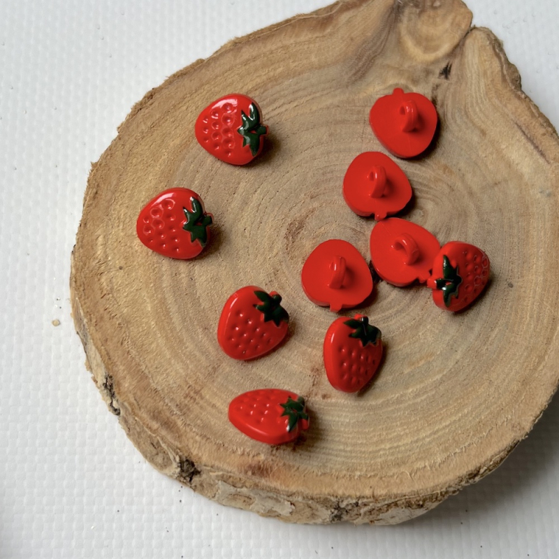 Bouton à queue forme fraises taille 13mm rouge