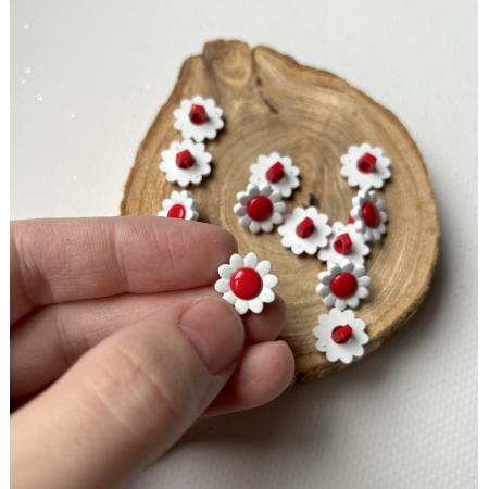 Bouton à queue forme marguerites / pâquerettes taille 15mm rouge Batikou - 2 Bouton à queue forme marguerites / pâquerettes taille 15mm rouge Batikou - 2