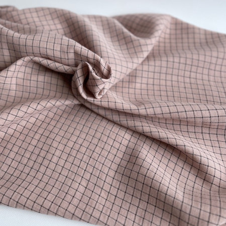 Theo - Gaze de coton lisse tissage carreaux coloris rose thé Tissus issus de l'agriculture biologique  - 1