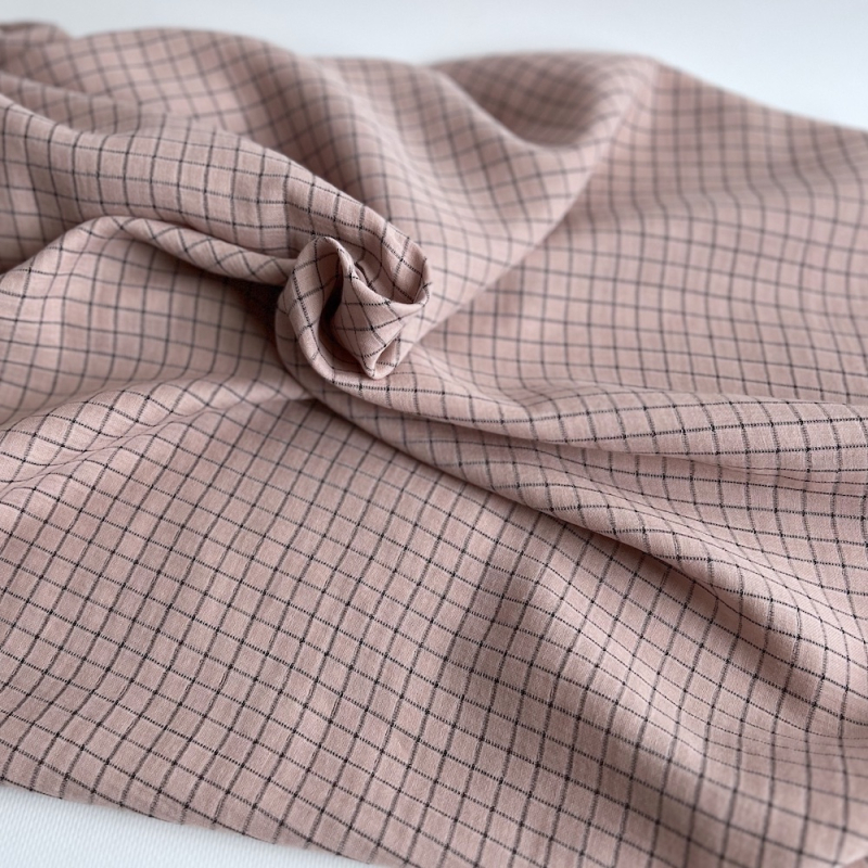 Theo - Gaze de coton lisse tissage carreaux coloris rose thé Tissus issus de l'agriculture biologique  - 1