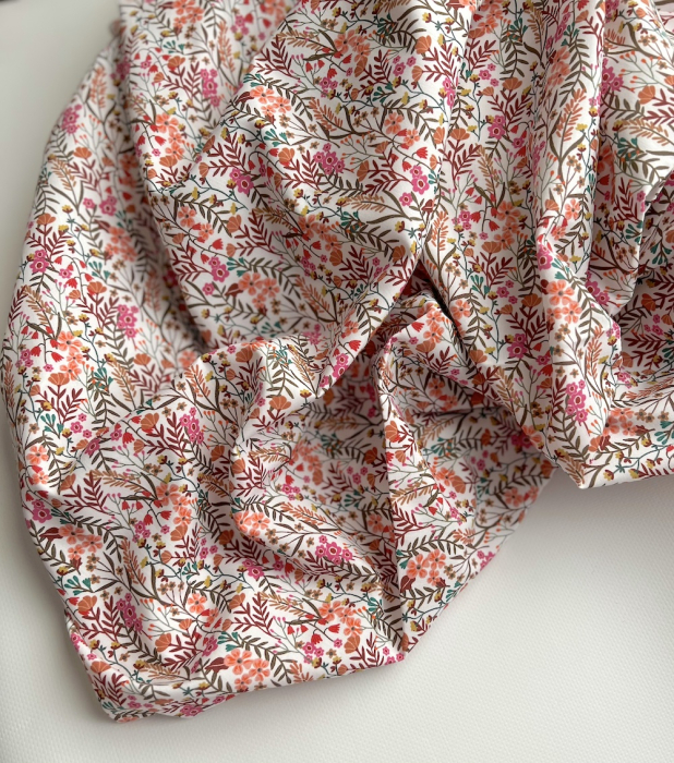 Lucie - Popeline classique coton BIO fond blanc à motifs fleuri vitaminé Tissus issus de l'agriculture biologique  - 9