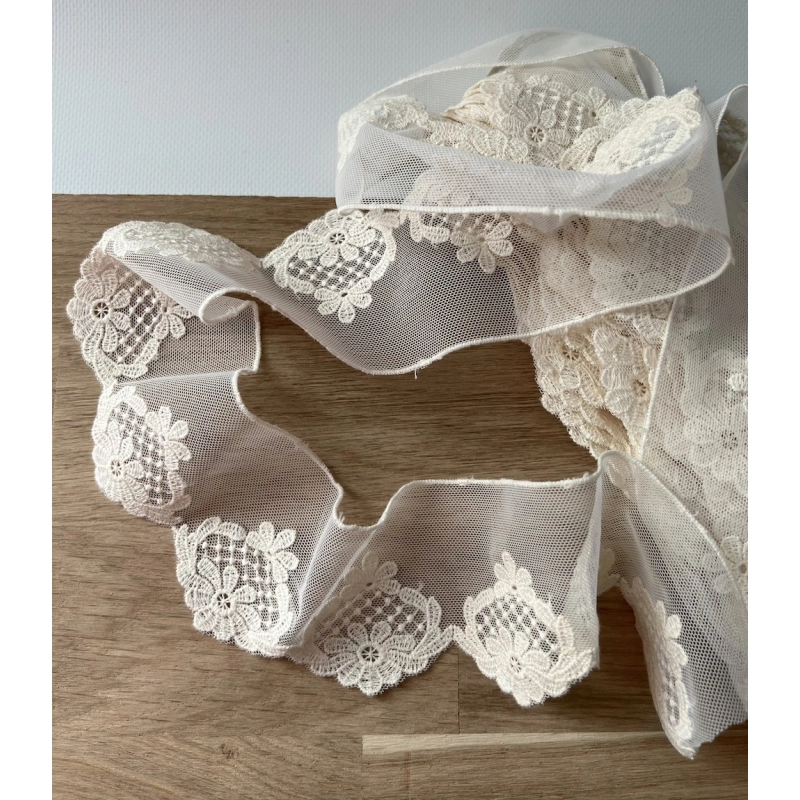 Galon tulle souple crème broderie coton brodé 68mm x 1m Batikou - 2