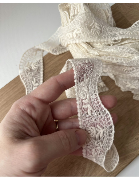 Galon tulle souple crème broderie coton brodé 35mm x 1m Batikou - 3