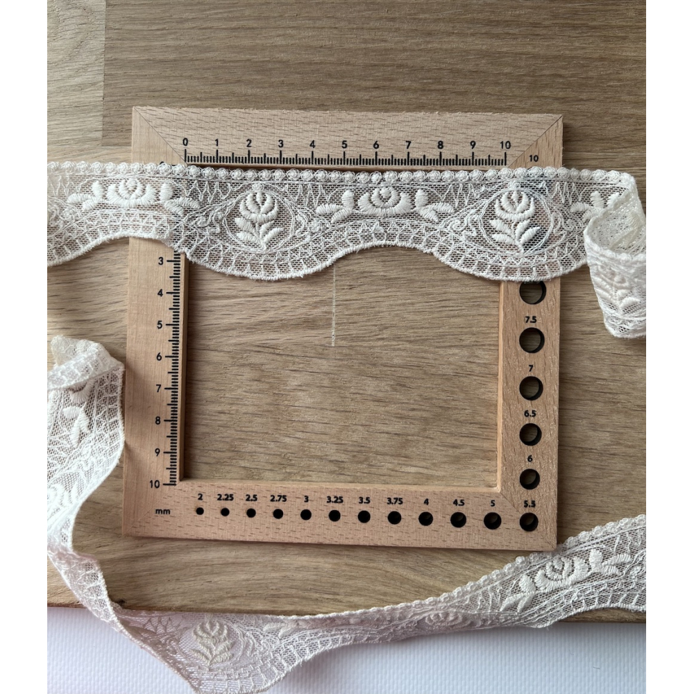 Galon tulle souple crème broderie coton brodé 35mm x 1m Batikou - 4