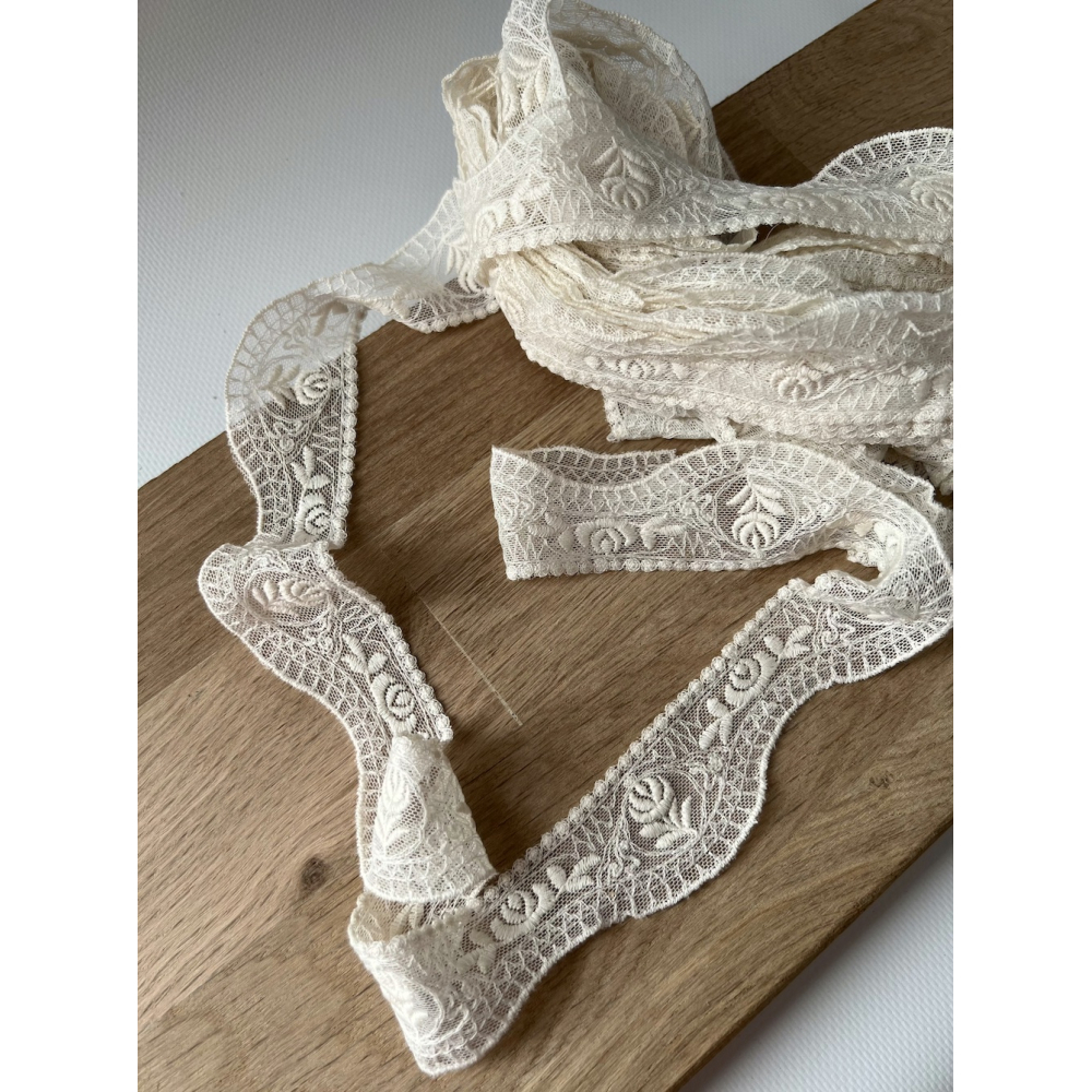 Galon tulle souple crème broderie coton brodé 35mm x 1m Batikou - 6