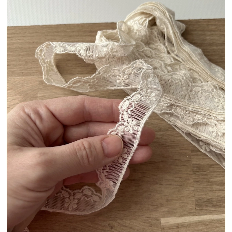 Galon tulle souple crème broderie coton brodé 24mm x 1m Batikou - 4