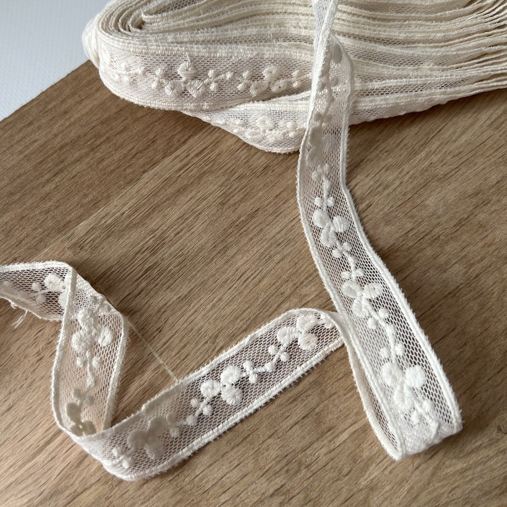 Galon tulle souple crème broderie coton brodé 19mm x 1m Batikou - 1