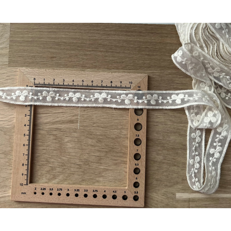 Galon tulle souple crème broderie coton brodé 19mm x 1m Batikou - 3