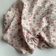 Jaya - Double gaze de coton coloris fond rose poudré imprimé fleuri Tissus issus de l'agriculture biologique  - 1