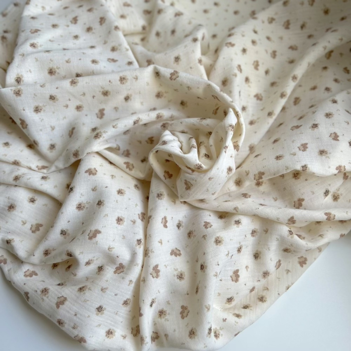 Lou - Double gaze de coton coloris fond écru imprimé taupe / beige Tissus issus de l'agriculture biologique  - 1