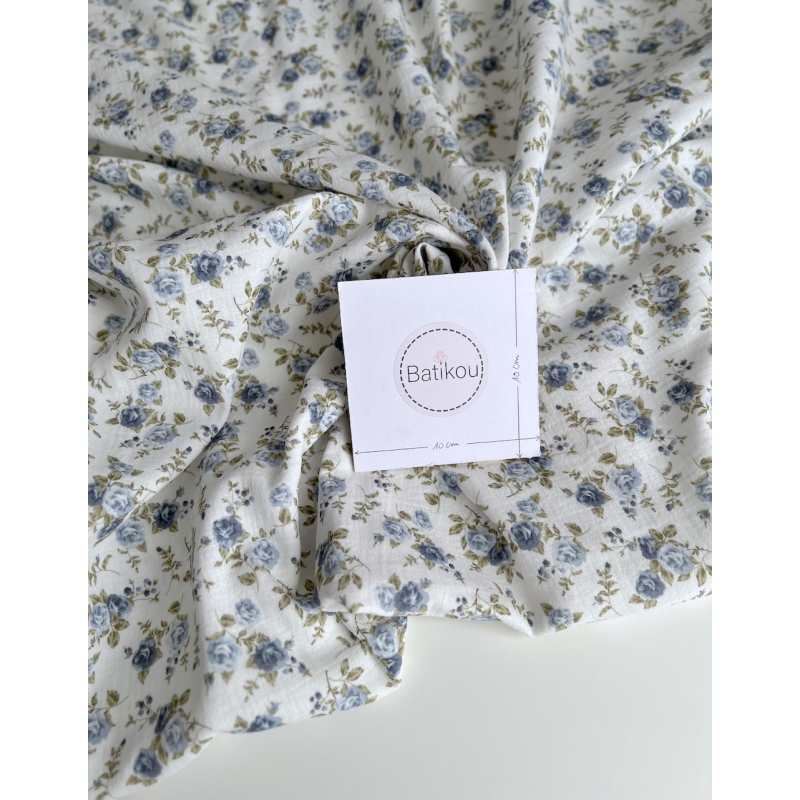 Diana - Double gaze de coton motif rose fanées bleu / vert Tissus issus de l'agriculture biologique  - 7