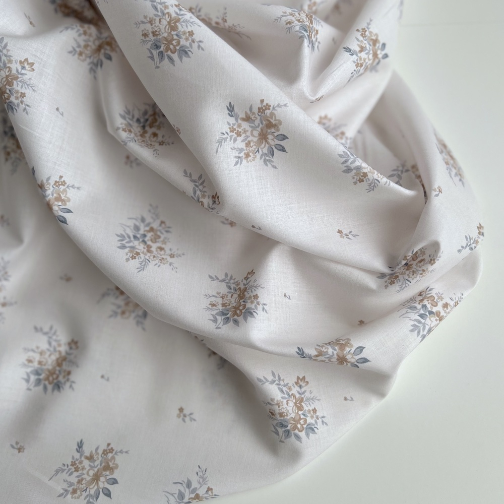 Estelle - Batiste de coton Silkyne BIO imprimé exclusif bleu/marron Batikou - 1