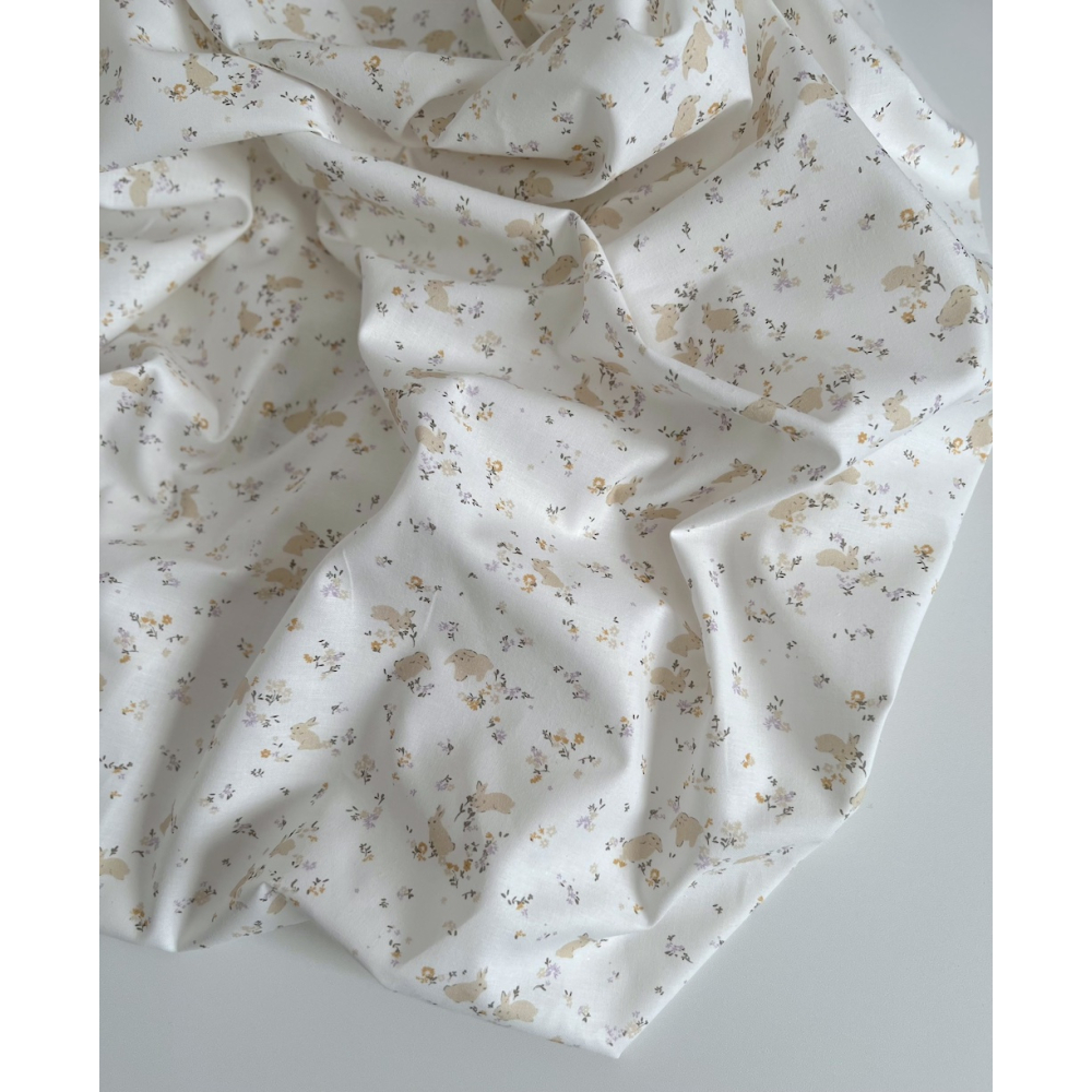 Darius - Popeline de coton BIO imprimé lapins et fleurs Tissus issus de l'agriculture biologique  - 5