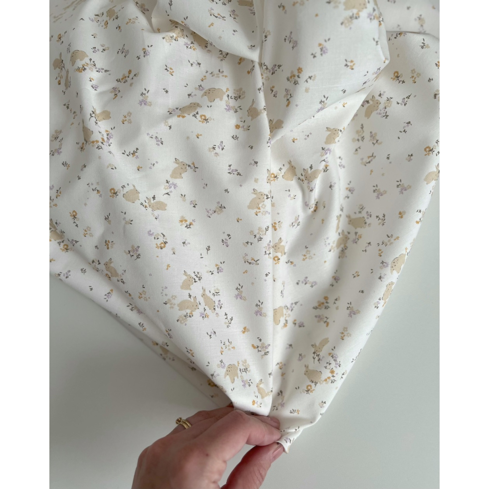 Darius - Popeline de coton BIO imprimé lapins et fleurs Tissus issus de l'agriculture biologique  - 6