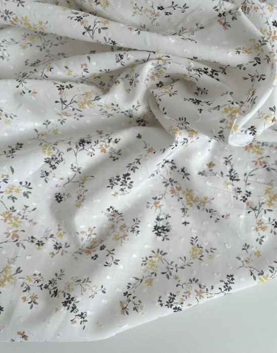 Coline - Plumetis de coton parme imprimé fleuri gris moutarde Tissus issus de l'agriculture biologique  - 2