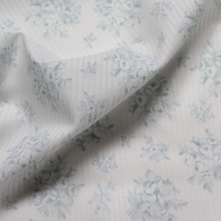 Tissu coton organique imprimés fleurs bleu vénitien