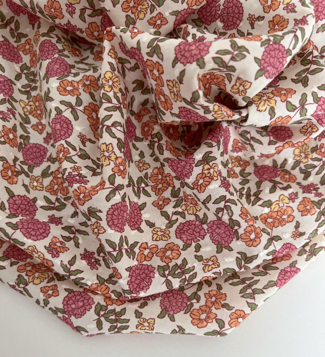 Néolie - Plumetis de coton parme imprimé fleuri rose, orange, jaune, vert Tissus issus de l'agriculture biologique  - 2