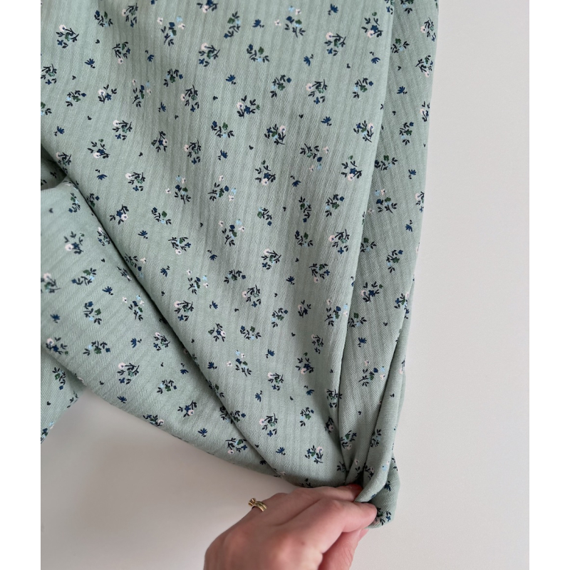 Margot - Seersucker / Coton gaufré doux vert menthe motif fleuri Batikou - 3