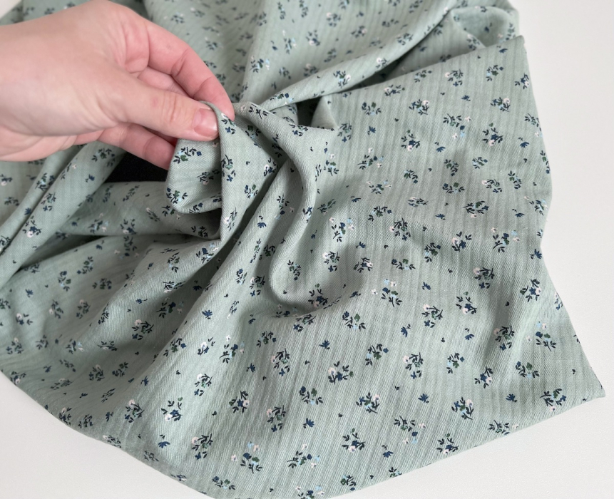 Margot - Seersucker / Coton gaufré doux vert menthe motif fleuri Batikou - 4