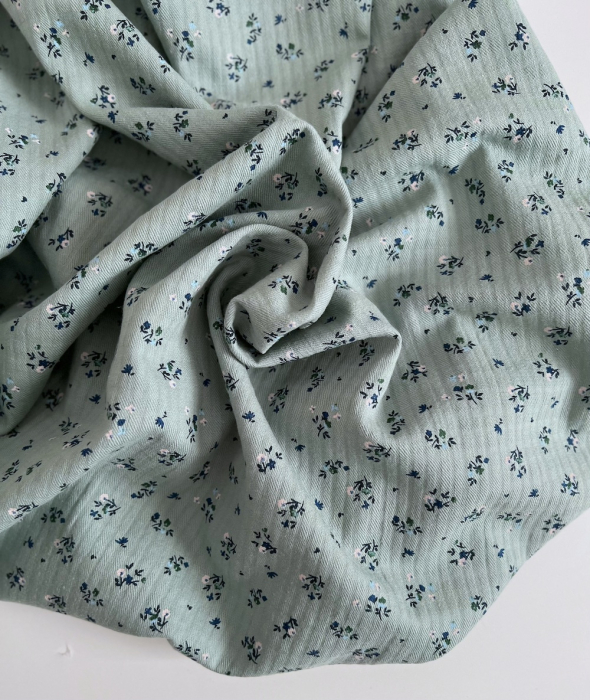 Margot - Seersucker / Coton gaufré doux vert menthe motif fleuri Batikou - 5