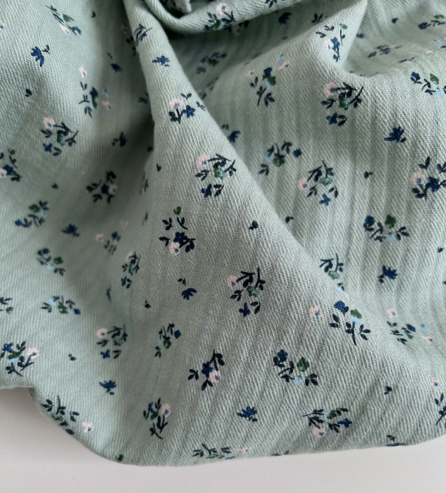 Margot - Seersucker / Coton gaufré doux vert menthe motif fleuri Batikou - 6