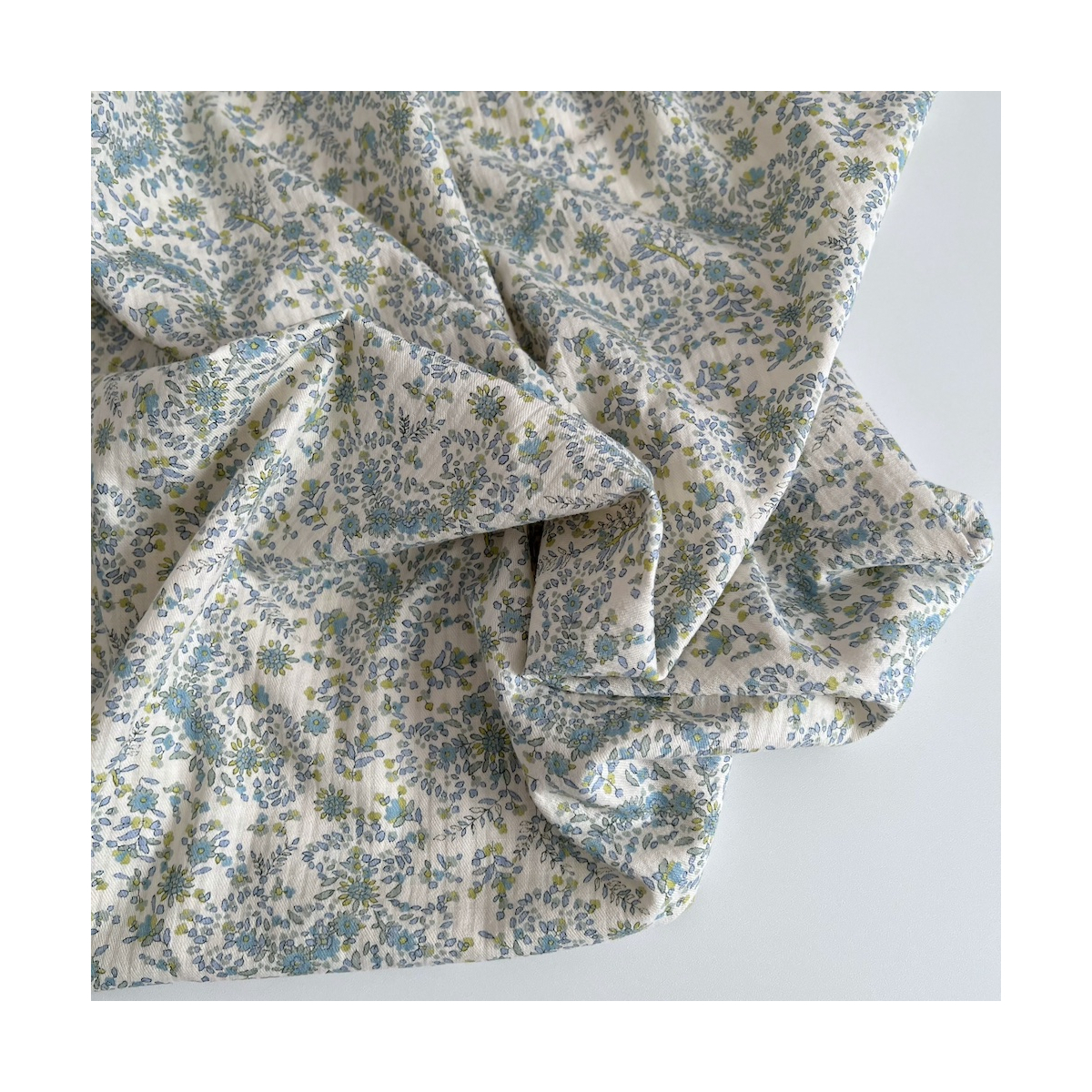 Lucia - Seersucker / Coton gaufré doux motif fleuri Batikou - 8 Lucia - Seersucker / Coton gaufré doux motif fleuri Batikou - 8
