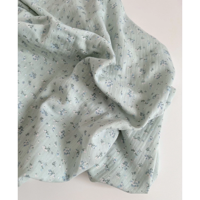 Margot - Double gaze de coton coloris fond vert pastel imprimé fleuri Tissus issus de l'agriculture biologique  - 3